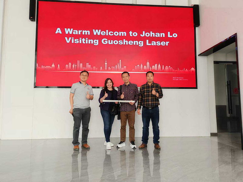 JOMAR LASER MACHINERY(喬馬爾激光機(jī)械公司)的Johan Lo總監(jiān)一行蒞臨西安國(guó)盛激光參觀交流